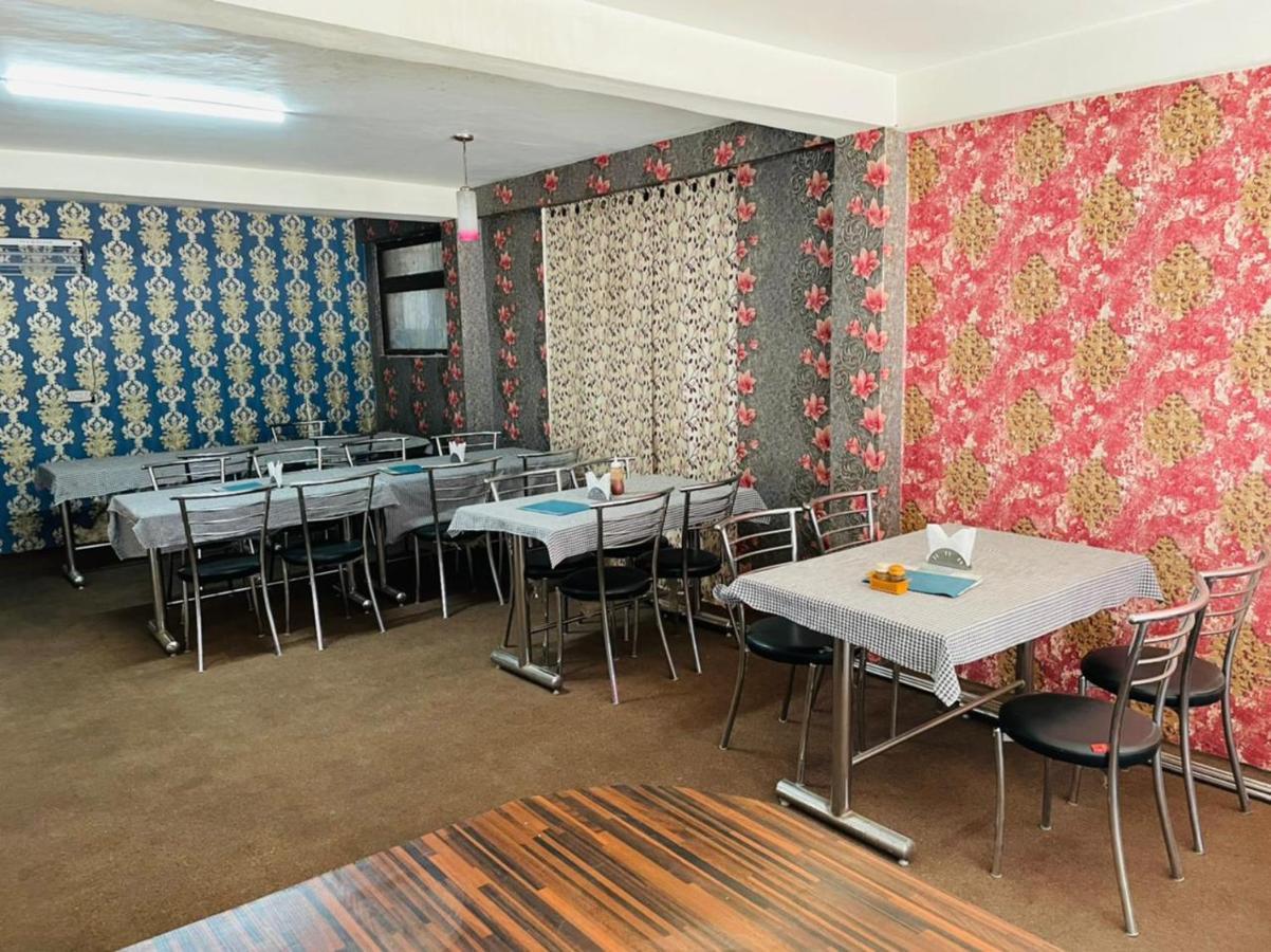 Hotel Devlok Inn Manāli Exteriér fotografie