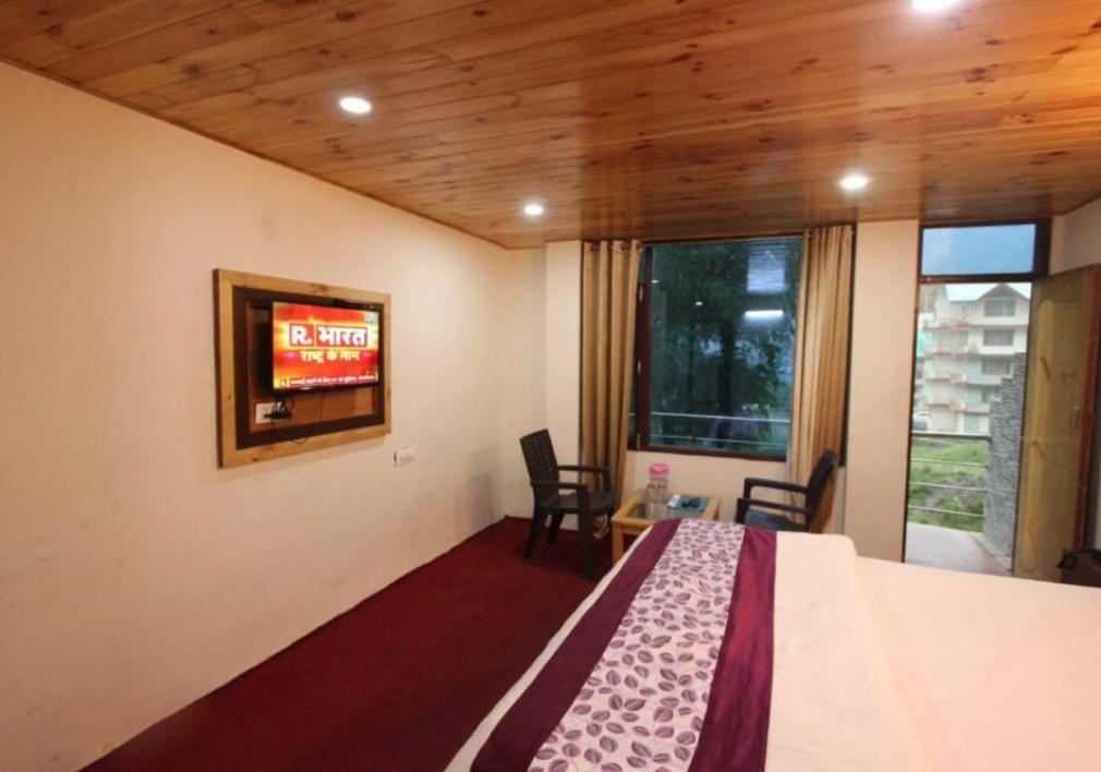 Hotel Devlok Inn Manāli Exteriér fotografie